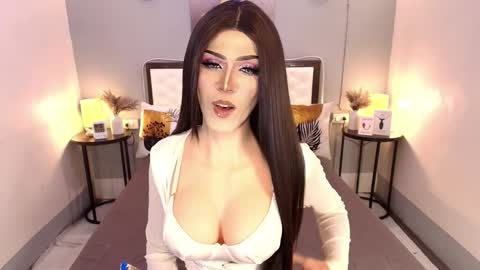 Snapshot of madnesswilxx chatting on November 2025 01:15:01 AM Wil online show from November 2025 01:15:01 AM