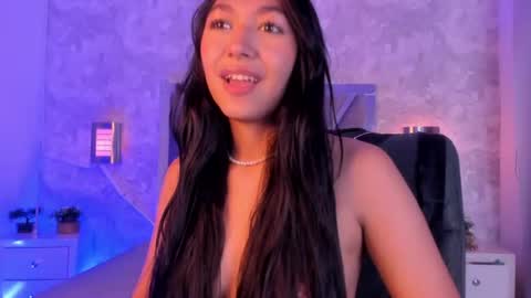 Snapshot of mady_roa chatting on July 2026 04:43:02 AM Mady Roa online show from July 2026 04:43:02 AM