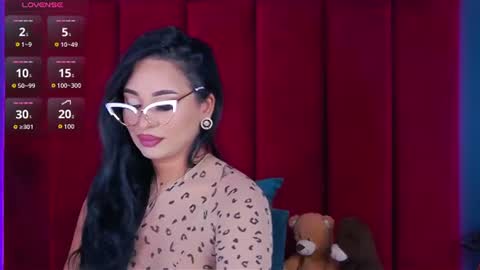 MadyLuxx online show from June 2026 07:01:02 PM