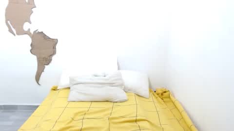 MadysonAndSteven online show from November 2025 05:20:01 PM