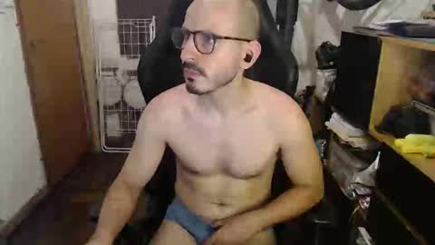 Snapshot of madziula chatting on January 2026 06:06:02 AM Peter online show from January 2026 06:06:02 AM