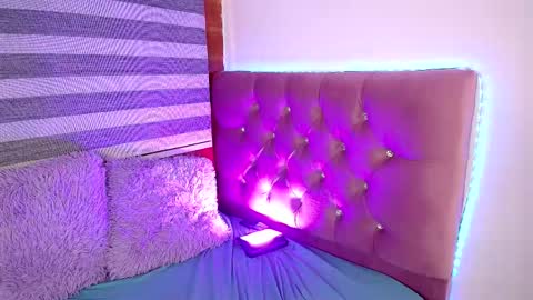 Snapshot of maeena chatting on February 2025 04:21:01 PM maeena online show from February 2025 04:21:01 PM