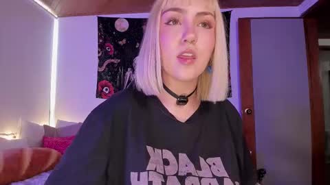 Snapshot of maeeve_ chatting on March 2026 04:03:02 PM Maeve schedule 11 am- 530 pm colombia time online show from March 2026 04:03:02 PM