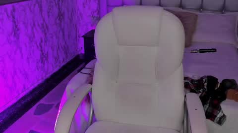 Mae online show from March 2025 03:22:01 AM