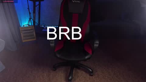 Maevee online show from December 2024 11:07:02 AM