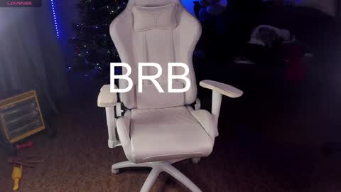 Maevee online show from January 2025 10:06:01 AM