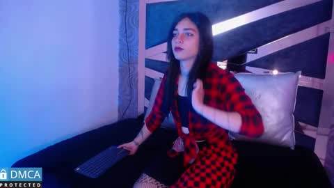 maevekuro online show from February 2025 07:14:01 PM