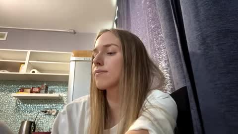 Snapshot of mafaldatefera chatting on February 2026 06:26:01 AM Sara online show from February 2026 06:26:01 AM