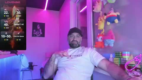 Snapshot of magabear chatting on March 2025 09:55:01 AM Magabear online show from March 2025 09:55:01 AM