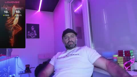 Snapshot of magabear chatting on September 2025 09:09:01 AM Magabear online show from September 2025 09:09:01 AM