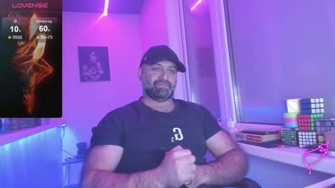 Snapshot of magabear chatting on October 2025 09:15:01 PM Magabear online show from October 2025 09:15:01 PM