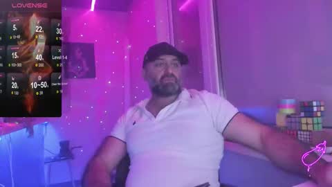 Snapshot of magabear chatting on October 2025 02:25:02 AM Magabear online show from October 2025 02:25:02 AM