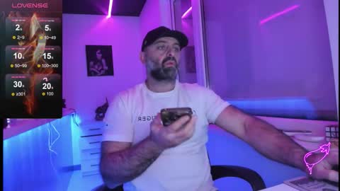 Snapshot of magabear chatting on November 2025 08:46:02 AM Magabear online show from November 2025 08:46:02 AM