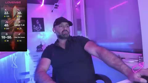 Snapshot of magabear chatting on November 2025 11:05:01 PM Magabear online show from November 2025 11:05:01 PM