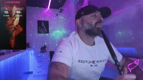 Snapshot of magabear chatting on November 2025 11:20:02 PM Magabear online show from November 2025 11:20:02 PM