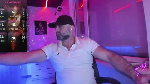 Snapshot of magabear chatting on December 2025 09:51:02 AM Magabear online show from December 2025 09:51:02 AM