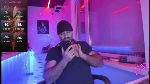 Snapshot of magabear chatting on December 2025 05:25:02 AM Magabear online show from December 2025 05:25:02 AM