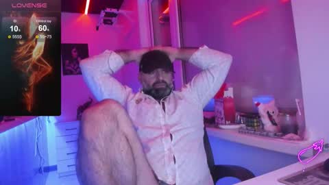 Snapshot of magabear chatting on January 2026 05:27:02 PM Magabear online show from January 2026 05:27:02 PM