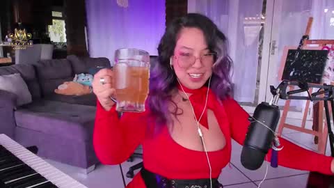 Luna online show from October 2025 09:10:02 PM