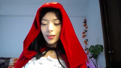 Snapshot of maggie_raver chatting on October 2025 03:35:02 PM maggie online show from October 2025 03:35:02 PM