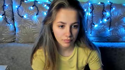 Maggie online show from December 2025 03:56:02 AM