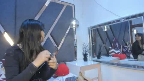 Kimy online show from May 2026 01:28:02 PM