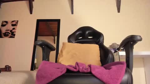   online show from January 2025 03:07:02 PM