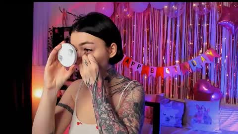 Snapshot of magic_alie chatting on October 2025 07:22:02 PM Magic Allie online show from October 2025 07:22:02 PM