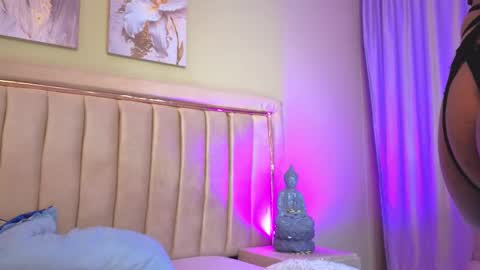 Snapshot of magic_axa_graham chatting on October 2025 10:00:02 PM My name is magic axa grahamDont forget to follow me IG online show from October 2025 10:00:02 PM