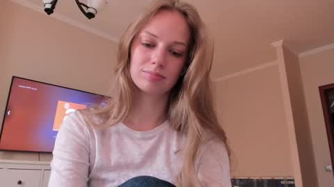 Snapshot of magic_couple13 chatting on April 2026 07:56:01 AM Alice online show from April 2026 07:56:01 AM