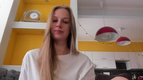 Snapshot of magic_couple13 chatting on May 2026 01:09:02 PM Alice online show from May 2026 01:09:02 PM