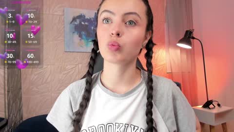 Snapshot of magic_fernanda chatting on December 2024 09:17:01 PM Fer online show from December 2024 09:17:01 PM