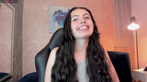 Snapshot of magic_fernanda chatting on December 2024 09:35:01 PM Fer online show from December 2024 09:35:01 PM