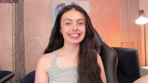 Snapshot of magic_fernanda chatting on December 2024 01:03:01 AM Fer online show from December 2024 01:03:01 AM