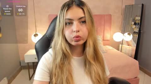 Snapshot of magic_fernanda chatting on October 2025 10:08:02 PM Fer online show from October 2025 10:08:02 PM