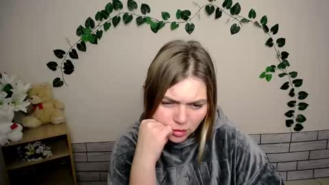 Snapshot of magic_katarina_ chatting on January 2025 09:05:01 AM magic_katarina_ online show from January 2025 09:05:01 AM