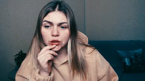 Snapshot of magic_katarina_ chatting on January 2025 11:37:02 AM magic_katarina_ online show from January 2025 11:37:02 AM