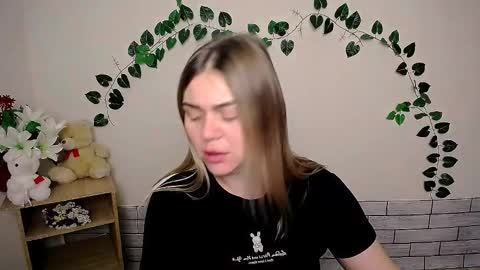 Snapshot of magic_katarina_ chatting on February 2025 07:18:02 AM magic_katarina_ online show from February 2025 07:18:02 AM