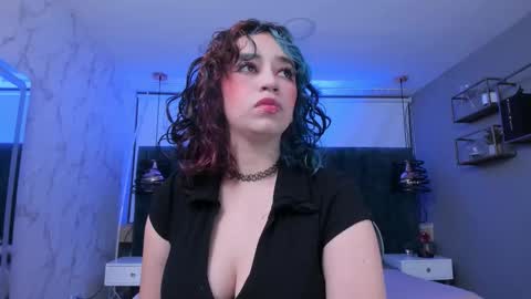 S  online show from October 2025 08:19:01 PM