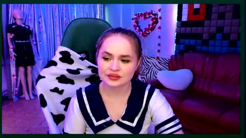 Jessica  Leila online show from February 2025 11:25:01 AM