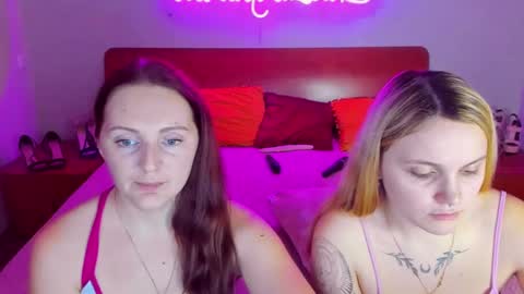 Lili and Bella online show from February 2025 10:24:02 AM