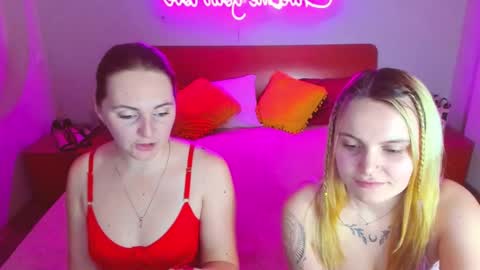 Lili and Bella online show from February 2025 07:56:01 AM