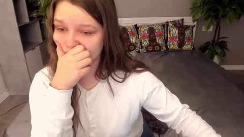 Emily online show from November 2025 10:31:01 AM