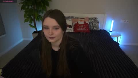 Emily online show from February 2026 07:13:01 AM