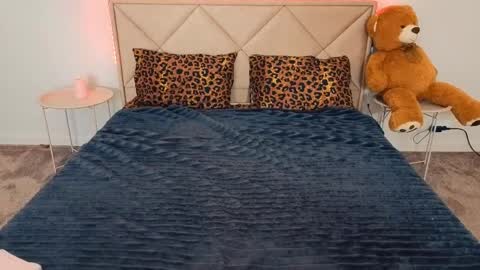 Emily online show from April 2026 06:07:02 AM