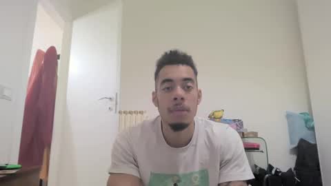 Snapshot of magicsempai chatting on December 2024 11:54:02 AM Magicsempai online show from December 2024 11:54:02 AM