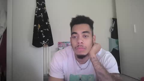 Snapshot of magicsempai chatting on December 2024 11:47:01 AM Magicsempai online show from December 2024 11:47:01 AM