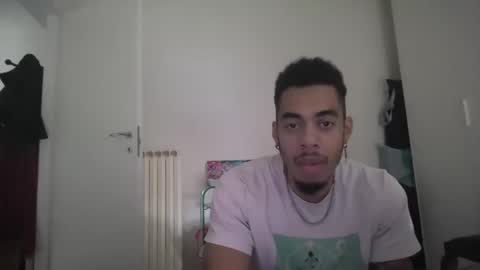 Snapshot of magicsempai chatting on December 2024 11:54:01 AM Magicsempai online show from December 2024 11:54:01 AM