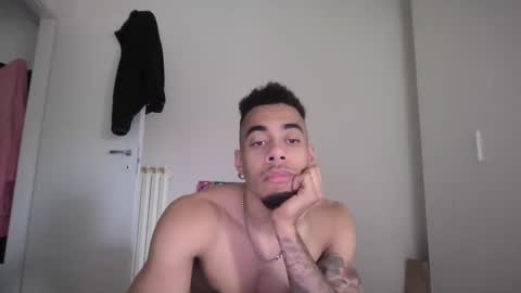 Snapshot of magicsempai chatting on December 2024 12:23:02 PM Magicsempai online show from December 2024 12:23:02 PM