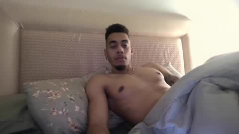 Snapshot of magicsempai chatting on February 2025 03:38:01 PM Magicsempai online show from February 2025 03:38:01 PM